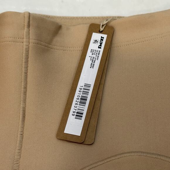 NWT $74 Skims Body Core Sculpt Butt Lifting Brief Small Clay Panties FLAW - Picture 3 of 7